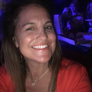 Meet your Posher, Hope